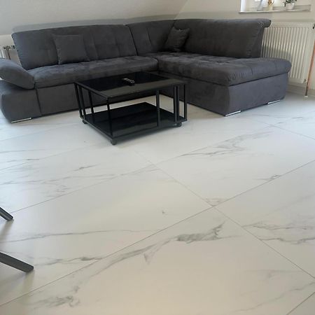 Flexible, Schoene Und Gut Aussehende Feriensuite 罗伊特林根 外观 照片