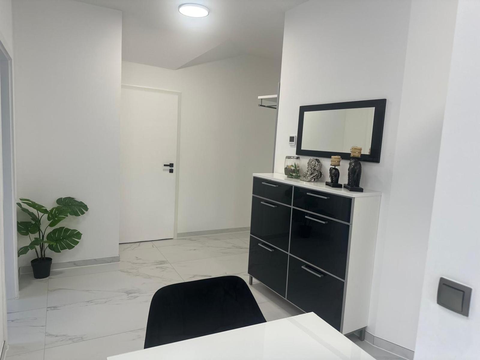 Flexible, Schoene Und Gut Aussehende Feriensuite 罗伊特林根 外观 照片