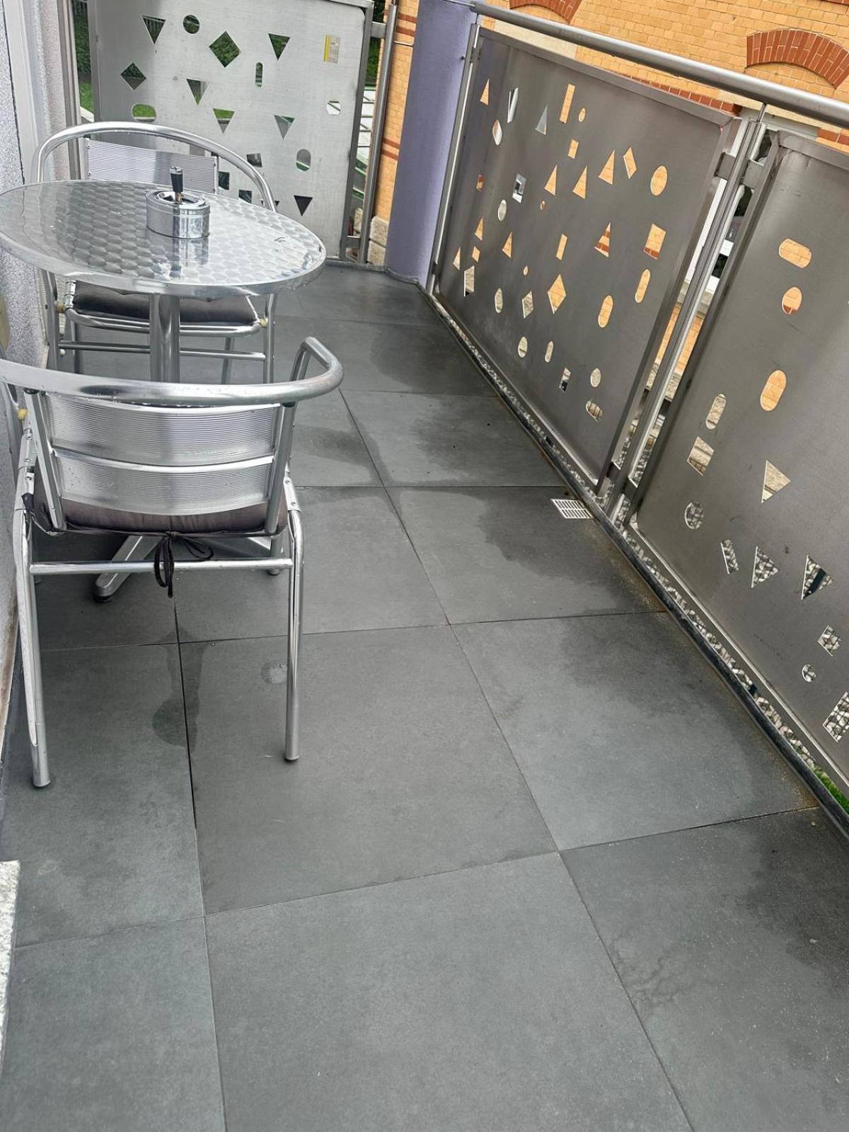 Flexible, Schoene Und Gut Aussehende Feriensuite 罗伊特林根 外观 照片